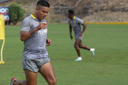 Washington Vera estuvo entrenando con Barcelona en los últimos días.