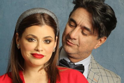 Paola y Fer tienen un hijo de 7 años llamado Nando.