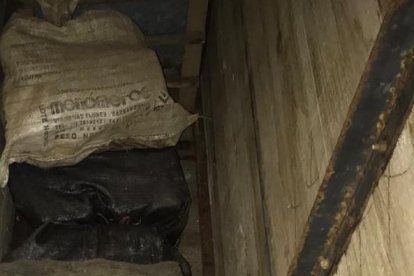 El alcaloide estaba distribuido en bloques, dentro de sacos de yute.