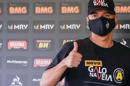 Alan Franco en su presentación con el equipo brasileño.