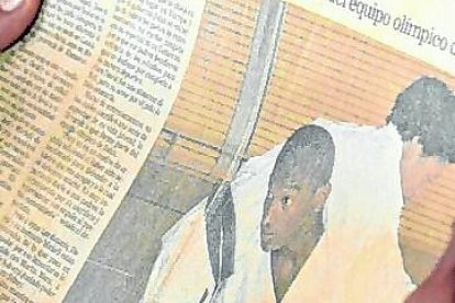 Escrito por Rodolfo Mazur en Expreso, un reportaje revela que luego de que fueran llevados a Europa, regresaron a Ecuador en tres ocasiones.