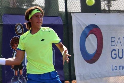 Álvaro Guillén, destacado tenista ecuatoriano que estará en Ballenita.