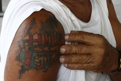 El Kitu le pagó el tatuaje que tapó el nombre de una ex.