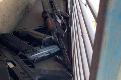 Las armas fueron halladas en uno de los ductos de aire del pabellón 3 de la 'Peni'