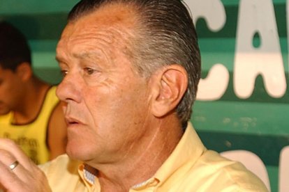 El estratega argentino Jorge Solari dirigió a Barcelona en 2002.