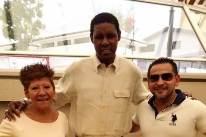 Tin Delgado cuando estuvo en New York junto a Teresa Cruz y Antonhy Richard.