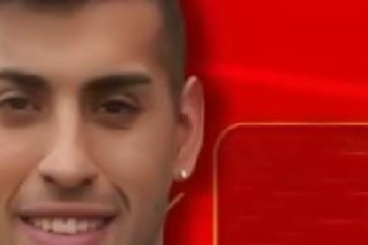 Sergio López, jamás en su vida pensó que en Ecuador se iba a mandar el beso más caro de su vida.