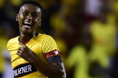 Fidel Martinez cuando le hizo un gol a Cerro Porteño por la Copa Libertadores.