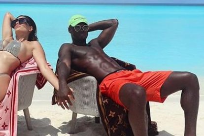 La guapa María García y Felipe Caicedo en una de sus fotos de vacaciones 2020.