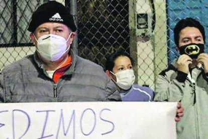 Los vecinos temen que pase algo con los demás niños que viven en el barrio.