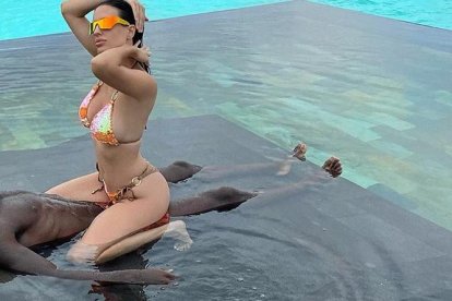 De lo más relajado Felipe Caicedo y su esposa María García.