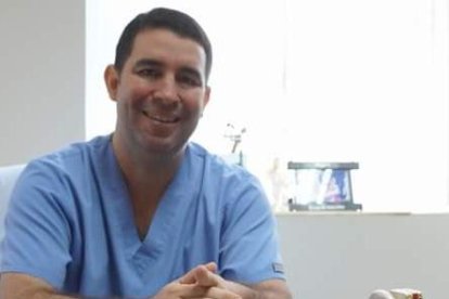 Ricardo Elicio Mendoza, otorrinolaringólogo del OmniHospital.