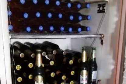 Gran cantidad de cervezas vendían en una de las viviendas que operaba como cantina