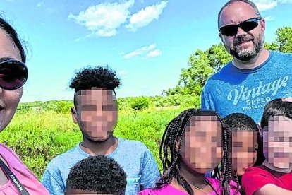 Aurora cuenta que los cuatro chicos se adaptaron muy bien a su familia y que se llevan bien entre ellos.