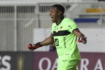 Máximo Banguera, lleva cuatro partidos en Delfín.