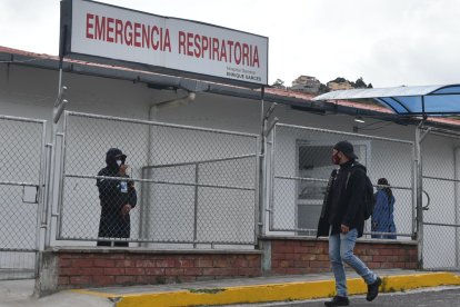 En el Hospital Enrique Garcés la zona de emergencias respiratorias luce más vacía que antes.