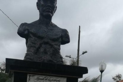 Con un busto rinden homenaje a Alonso de Illescas.