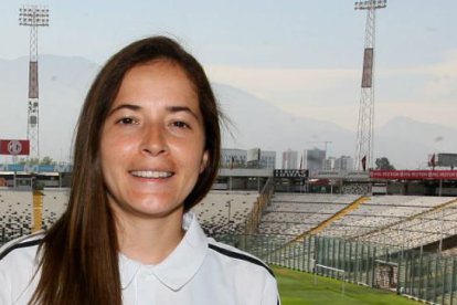 Vanessa Araúz, la ecuatoriana DT del Colo Colo de Chile.