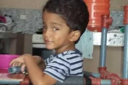 Varias funciones cumplió el andador. Primero le sirvió para caminar, luego para comer y hacer deberes, gracias a la mesa que le adaptaron.