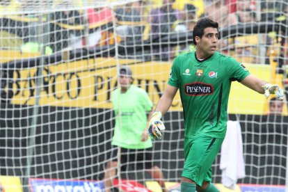 Lanza en el Clásico del Astillero del 10  de mayo del 2015.