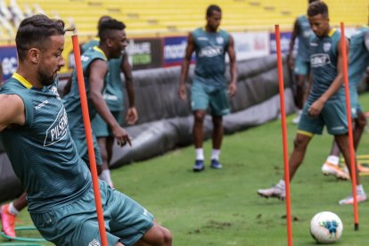 Gabriel Marques listos para jugar ante Independiente del Valle.