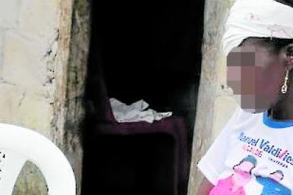 Luz se lastimó la pierna derecha luego del derrumbe.