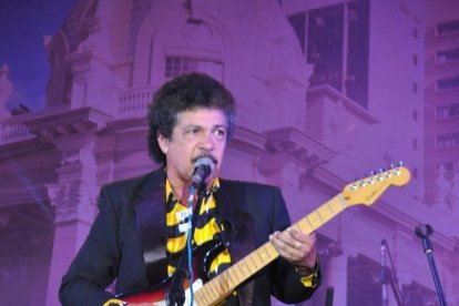 Gustavo Pacheco, quien tiene coronavirus, mejora poco a poco.