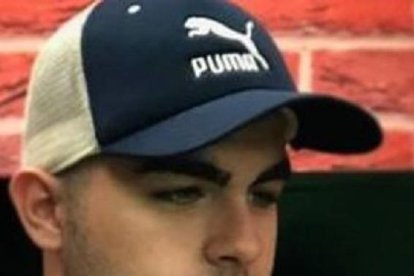 Santiago Lara se llama uno. Su madre falleció cuando él tenía tres años y solamente desea saber la verdad. Dice que no le interesa el ‘billuzo’.