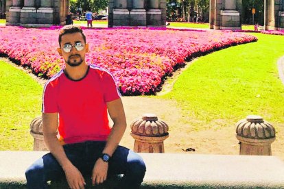 El ecuatoriano desde la mágica Puerta de Alcalá.