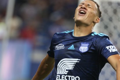 Byron Palacios marcó un gol en su debut con Emelec, el 21 de octubre de 2018.