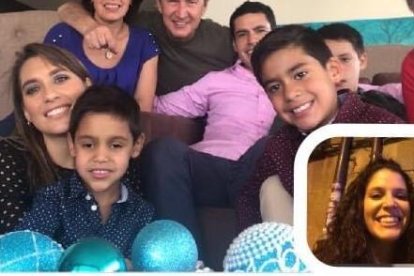 Siempre busca la forma de estar en contacto con su familia. La tecnología le ayuda en ello.