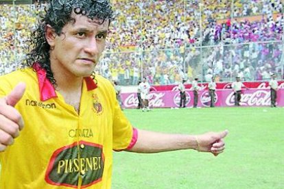 (10/01/1998) En la Liguilla Final, Barcelona ganaba 2-1 a Liga de Quito hasta el minuto 80, pero los albos le dieron vuelta al marcador (3-2).