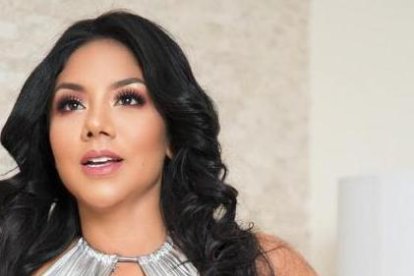 La modelo comenta porqué quemaría a Castro.