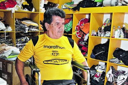 Don Berna Zambrano fue utilero de barcelona desde 1963.