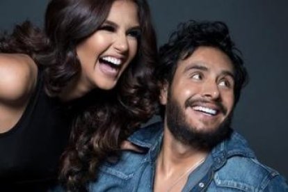 La pareje de recièn casados contrajo nupcias solo con presencia de familiares mas cercanos y amigos íntimos