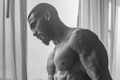 Juan del Valle muestra fotos como esta y además habrán desnudos sensuales. 