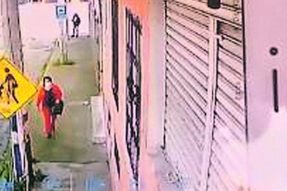 Este video es de una cámara ubicada en el sector de la ciudadela El Ejército.