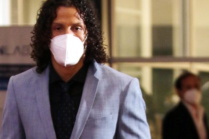 Williams Riveros, el central de Barcelona en la alfombra roja.
PERIODISTA : JERSON RUIZ
FECHA : 17/02/2021
Agencia (ag-extra)