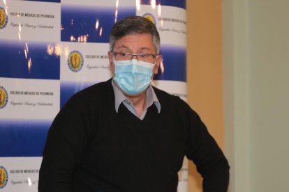 Víctor Álvarez, presidente del Colegio de Médicos de Pichincha.