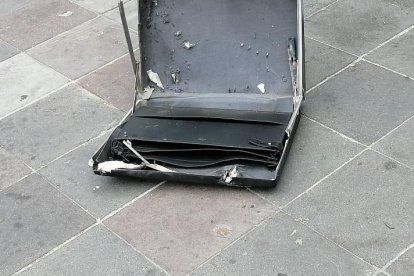 Cuando ya explotó, se descubrió que la valija no tenía nada.