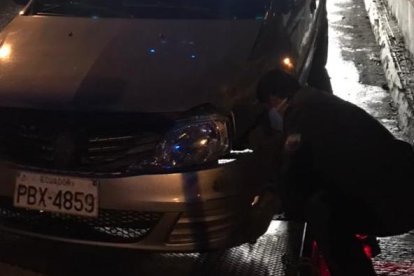 El vehículo en el que se fugaban los sospechosos fue reconocido por las víctimas.