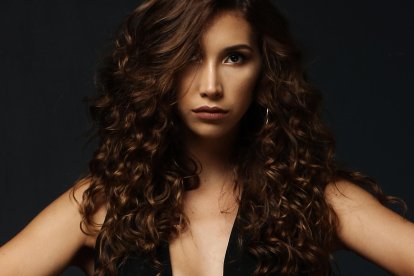 Ana Paula trabajó en Tres Familias de Ecuavisa. También en Cuatro Cuartos en TC Televisión.