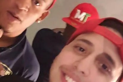 Micky Arroyo le compra los zapatos deportivos desde 2015.