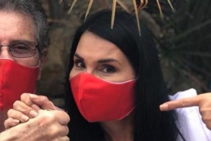 Anita con su esposo Nerio David.