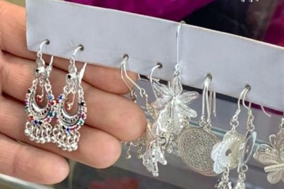 En los diversos talleres se presentan variedad de candongas.