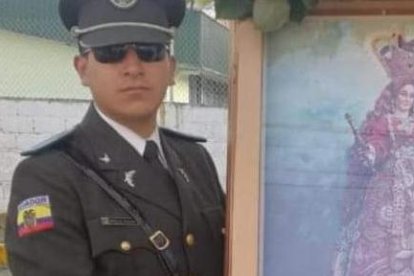 El uniformado es devoto de la Virgen de El Cisne