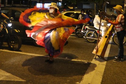 Los dos ahora exponen su arte en la avenida Francisco de Orellana, en el norte de Guayaquil.
