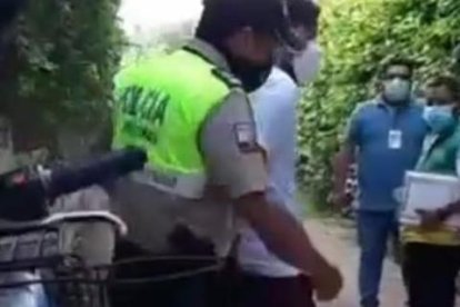 El propietario fue detenido por los agentes, el domingo.