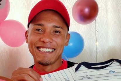 Eddie Guevara será papá en julio de 2021.