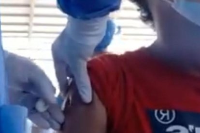 En esta gráfica se observa que el enfermero no suministra el liquido de la jeringa.